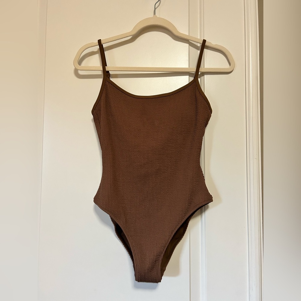 🕶️ NWOT☀️🌊 aerie 🕶️ Brown Ribbed One-Piece Swimsuit Scooped back 🌊☀️